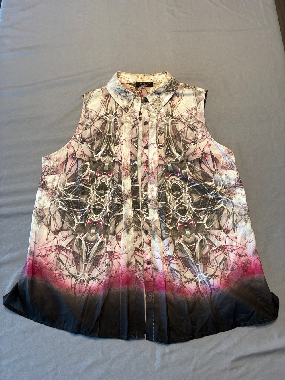 FYLO Sleeveless Button-Down Top in Black, White & Pink